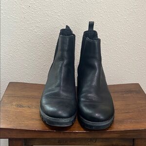 Crown Vintage Black Leather Ankle Boots